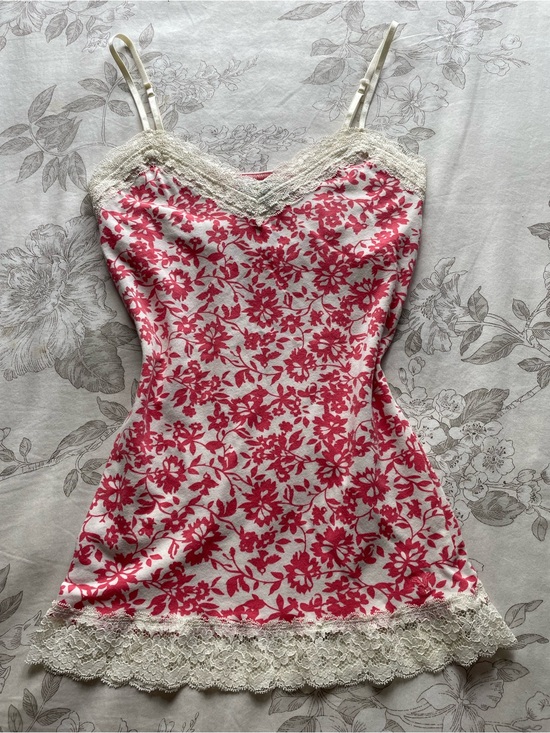 American Eagle Outfitters Tops - American Eagle Y2K Pink Floral Lace Trim Cami XS Layering Preppy Coquette Dainty